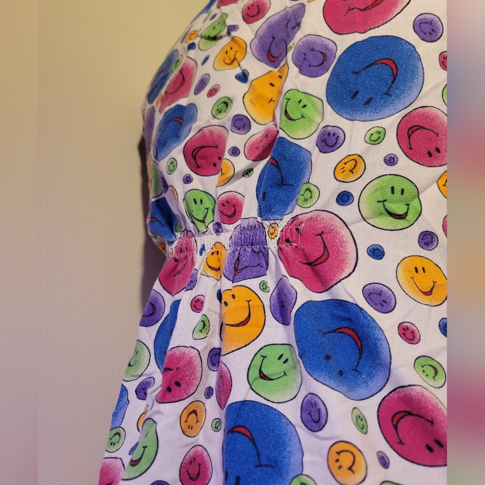 Button Up Scup Top - Picture 3 of 4